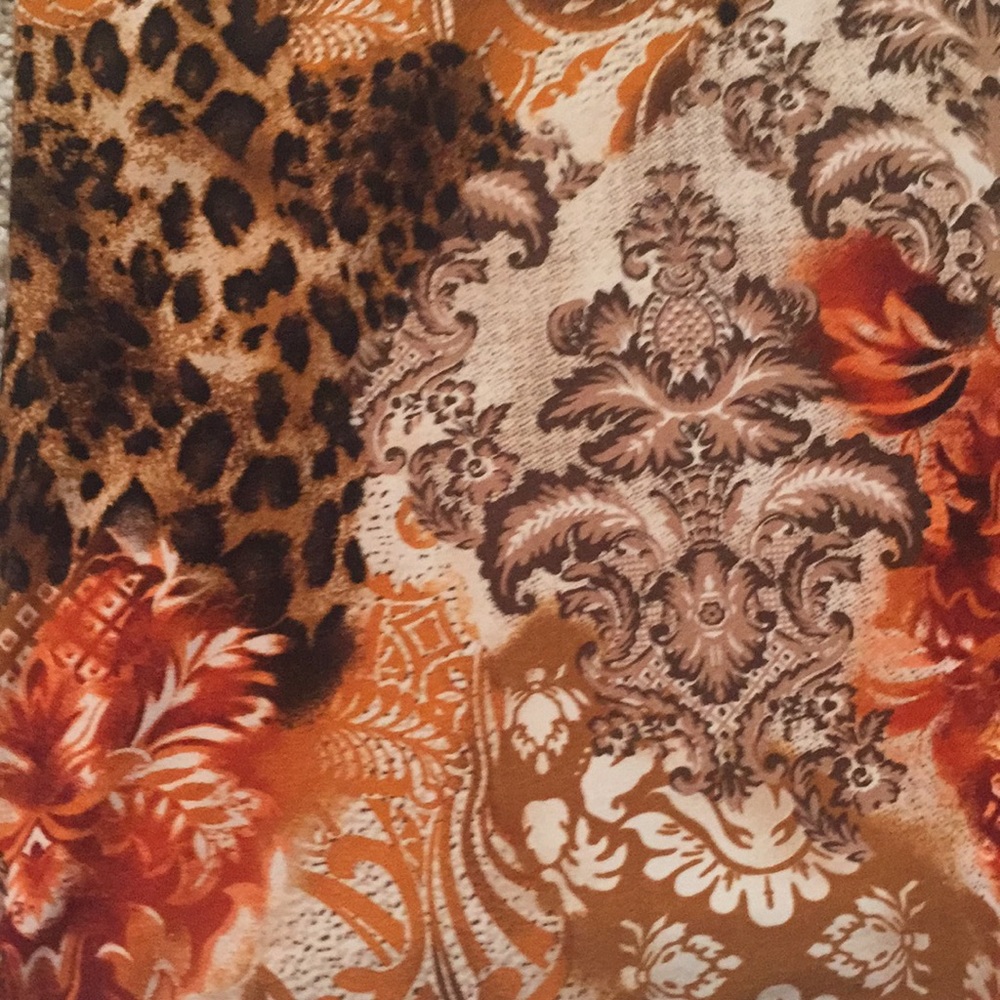 Woman’s Medium top; size M - Picture 3 of 3